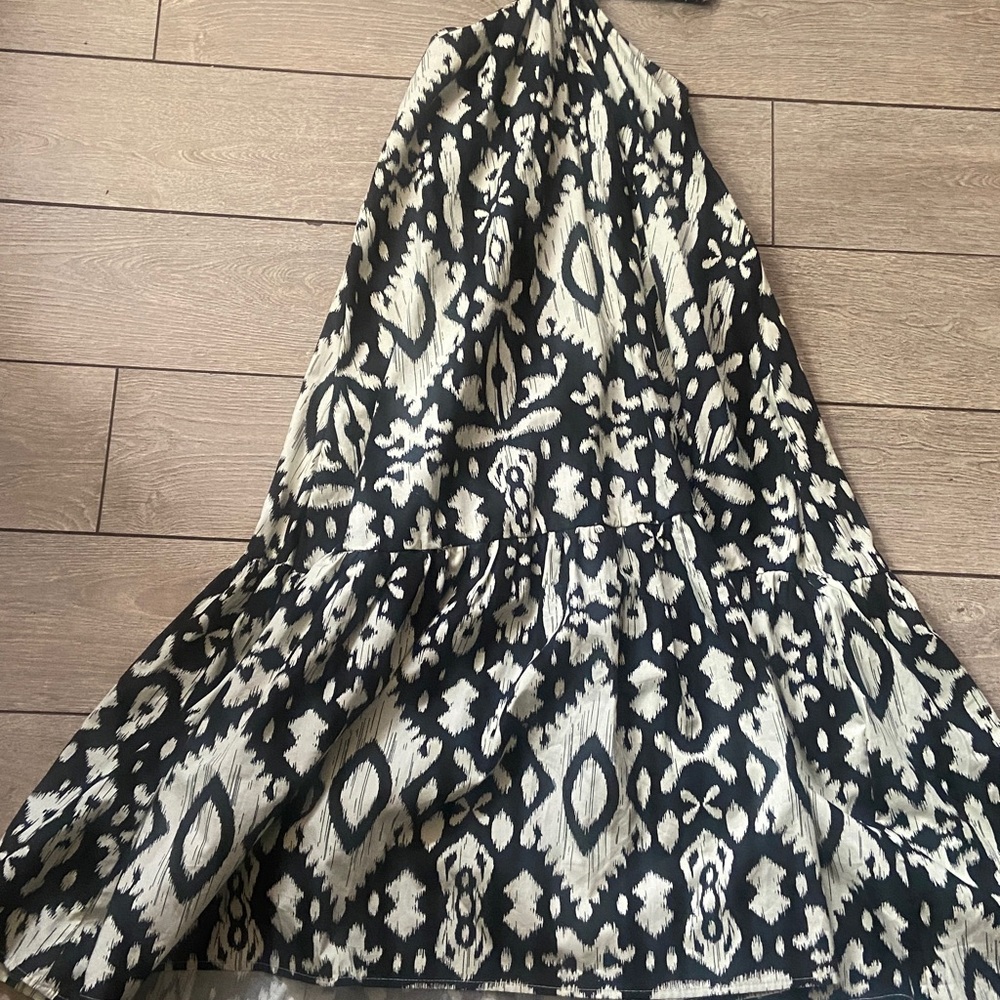 Steve Madden Black and Cream Printed Tie-Front Maxi Dress - Picture 4 of 9